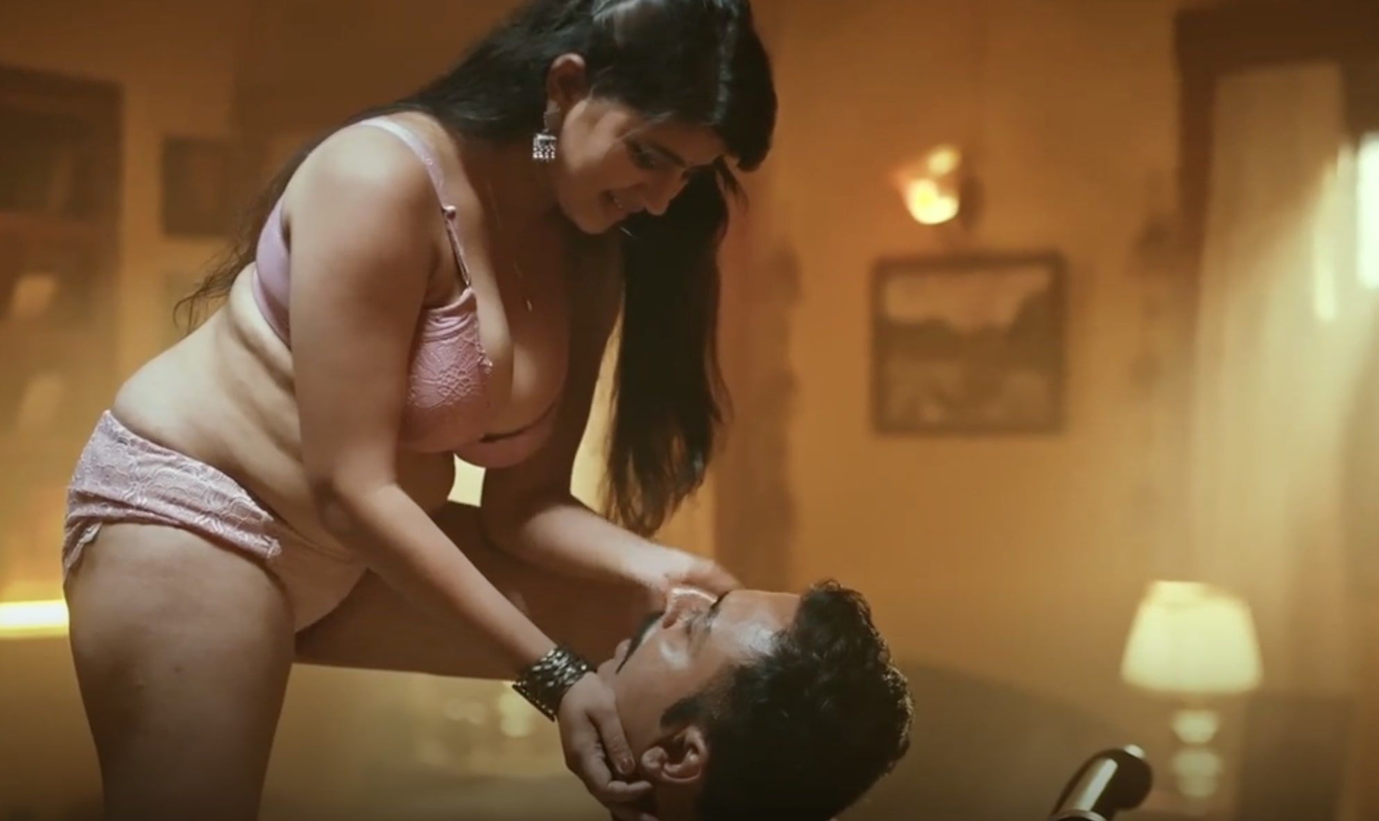 Taras Hindi Ullu Porn Web Series Ep Wowmasti